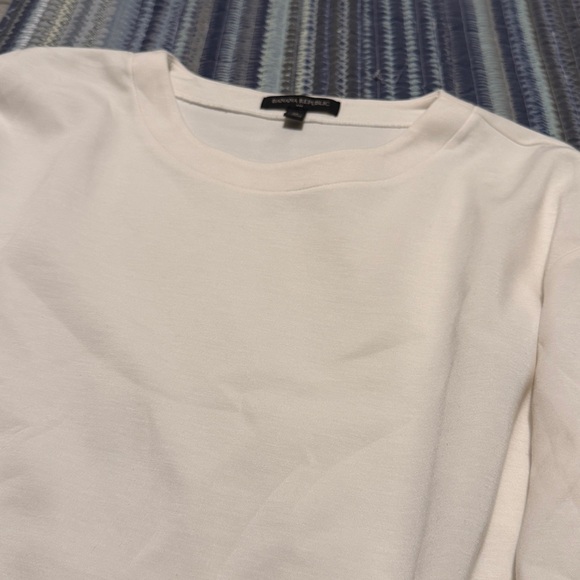 Banana Republic White Crewneck Sweater Size Medium Classic Knit Pullover - Picture 4 of 5